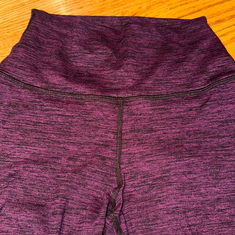PixieLane heathered soft leggings with metallic stars on the back so comfortable